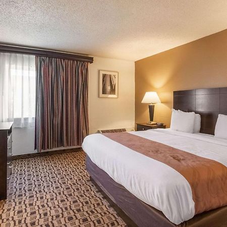 Coratel Plus Suites Wichita West Airport 외부 사진