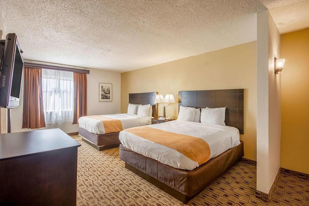 Coratel Plus Suites Wichita West Airport 외부 사진