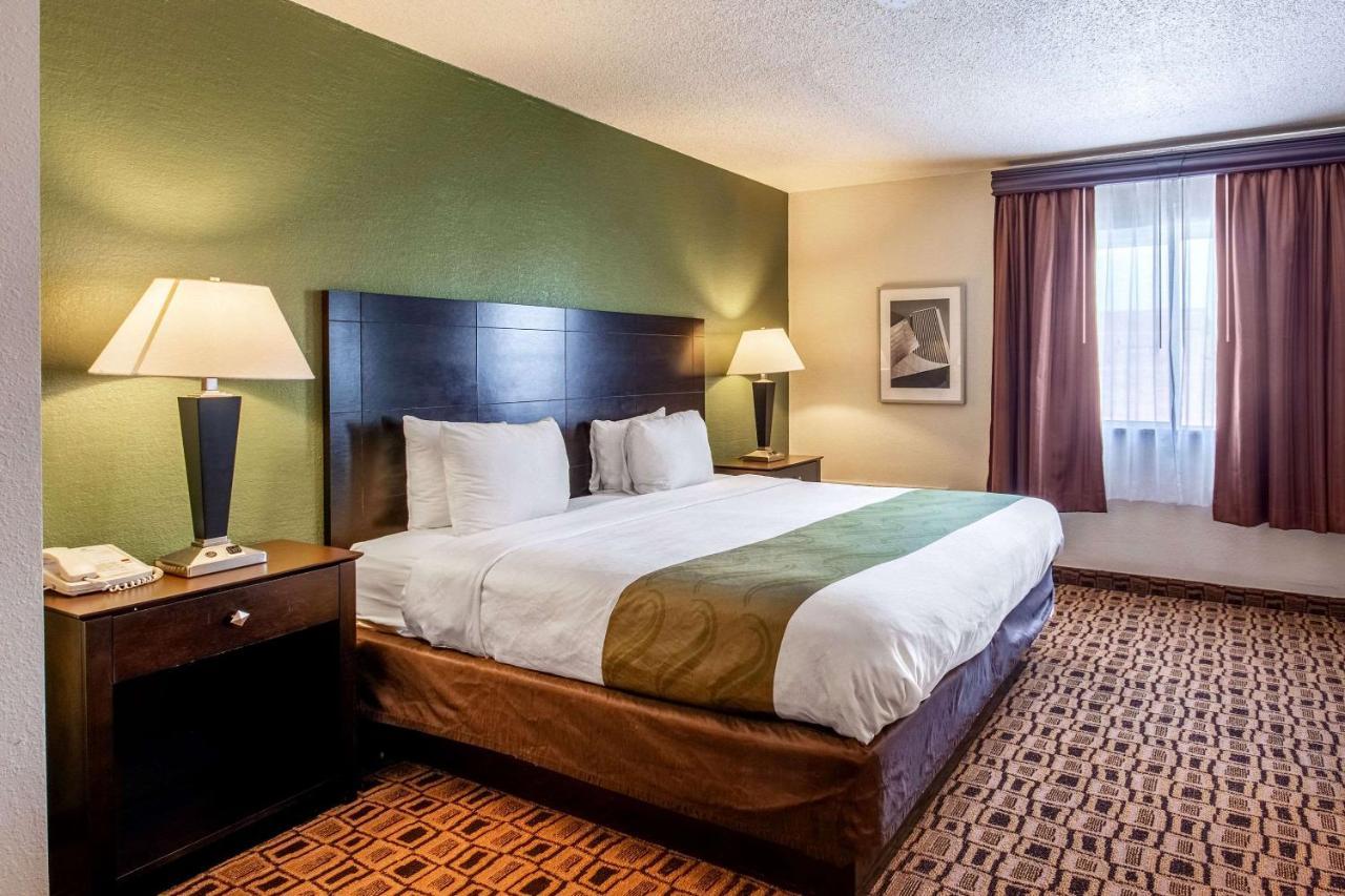 Coratel Plus Suites Wichita West Airport 외부 사진