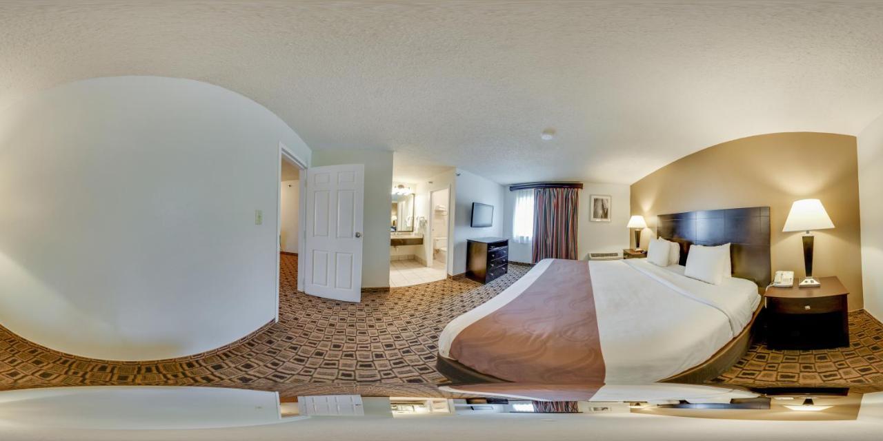 Coratel Plus Suites Wichita West Airport 외부 사진