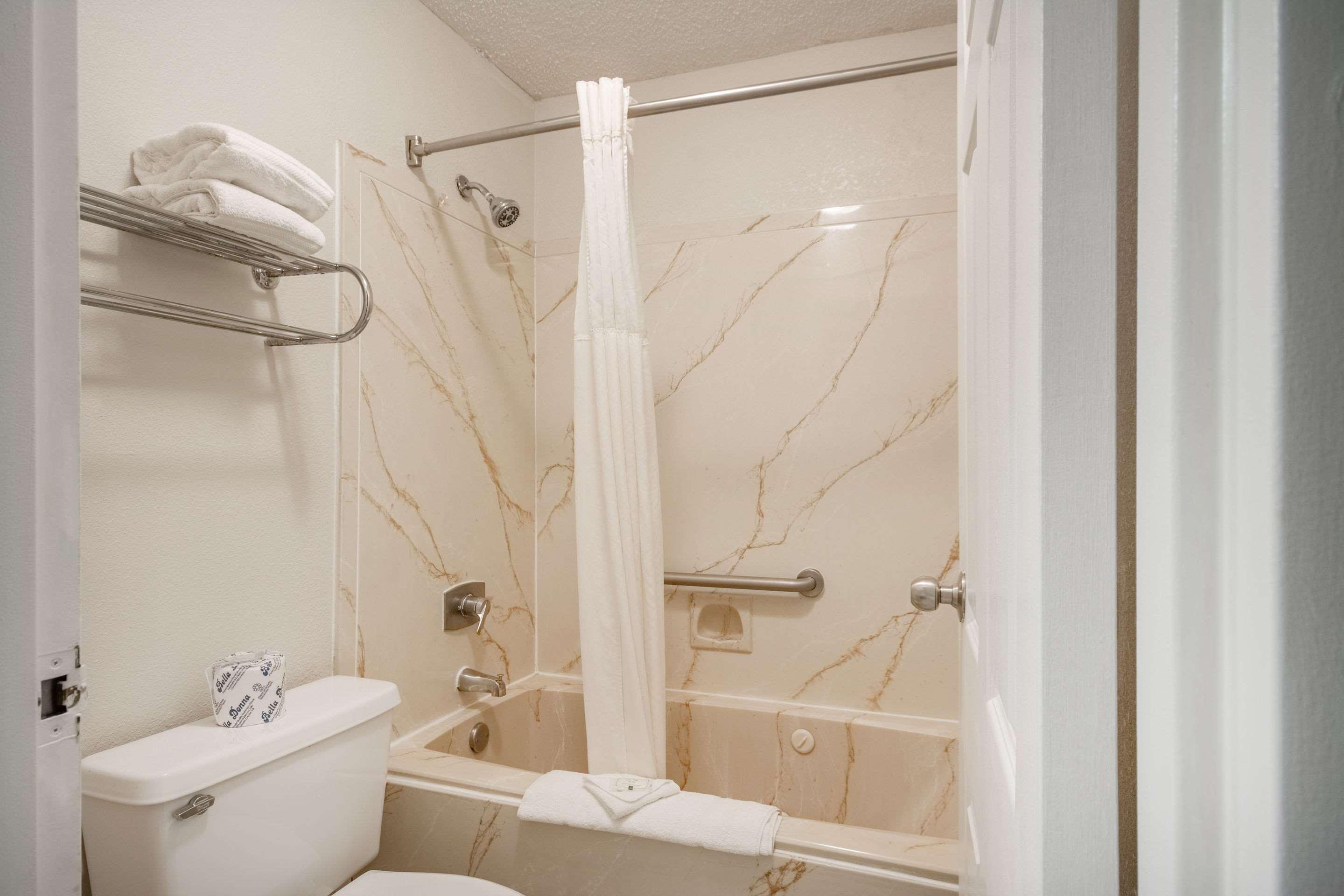 Coratel Plus Suites Wichita West Airport 외부 사진