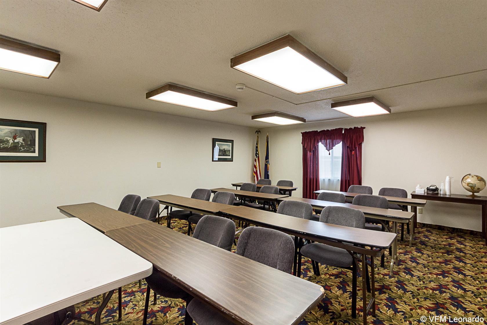 Coratel Plus Suites Wichita West Airport 외부 사진
