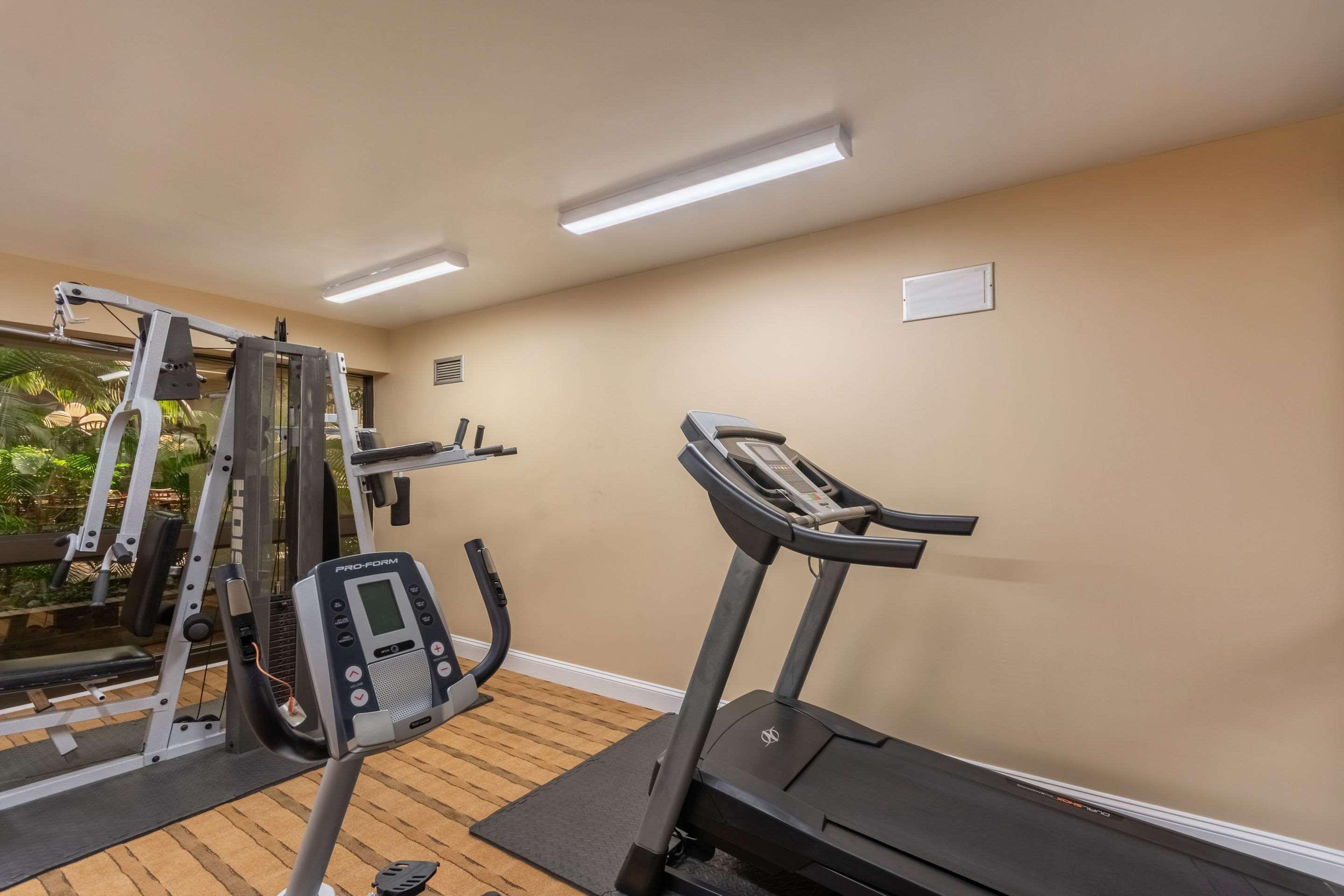 Coratel Plus Suites Wichita West Airport 외부 사진