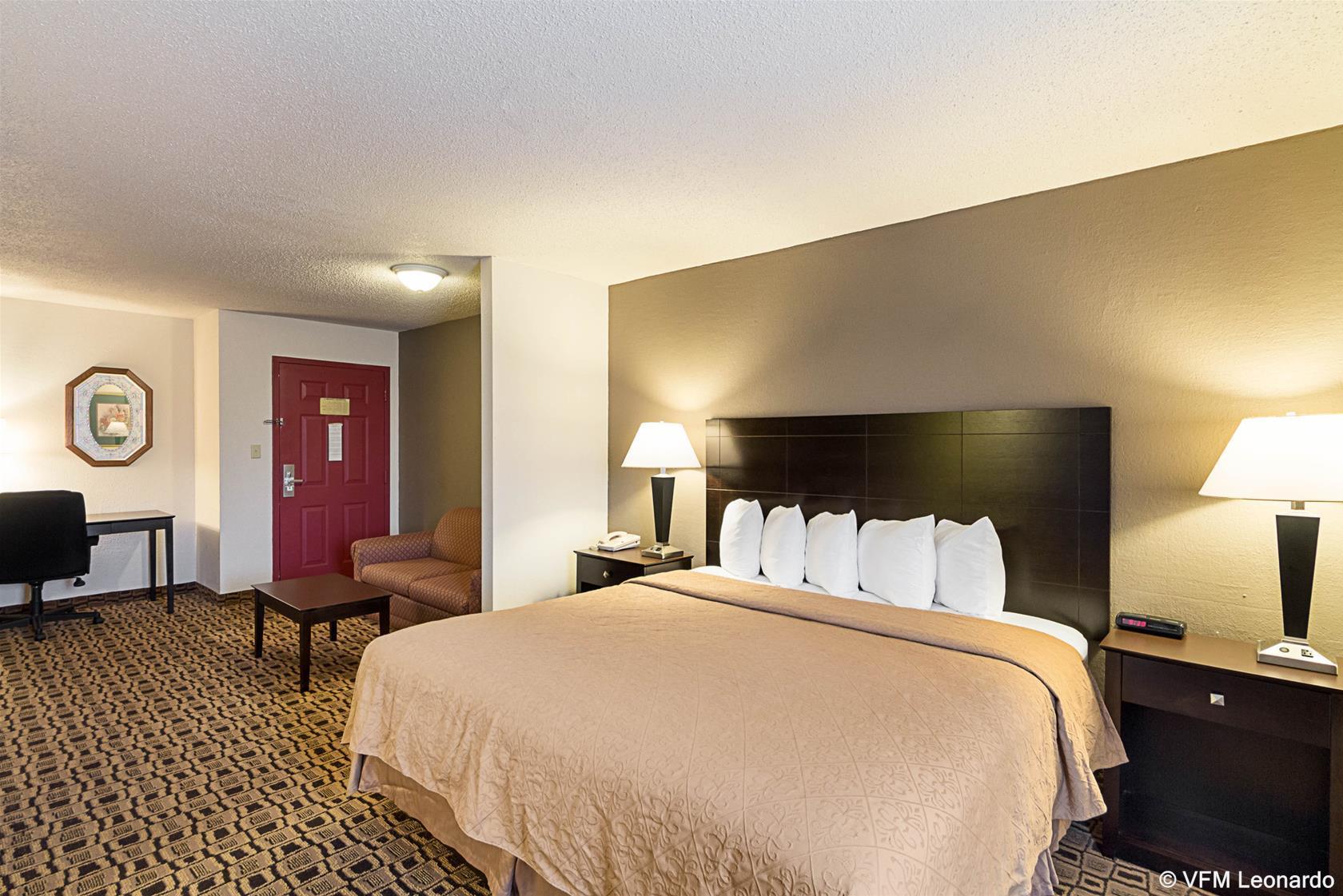 Coratel Plus Suites Wichita West Airport 외부 사진